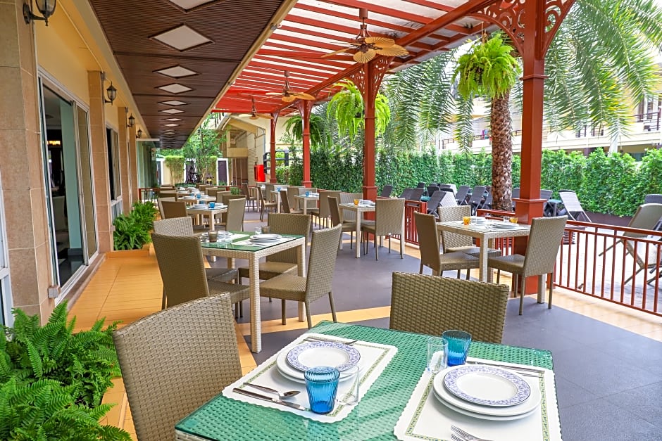 Golden Sea Pattaya Hotel