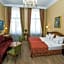 Pension Opera Suites I Self Check In I AC in all rooms