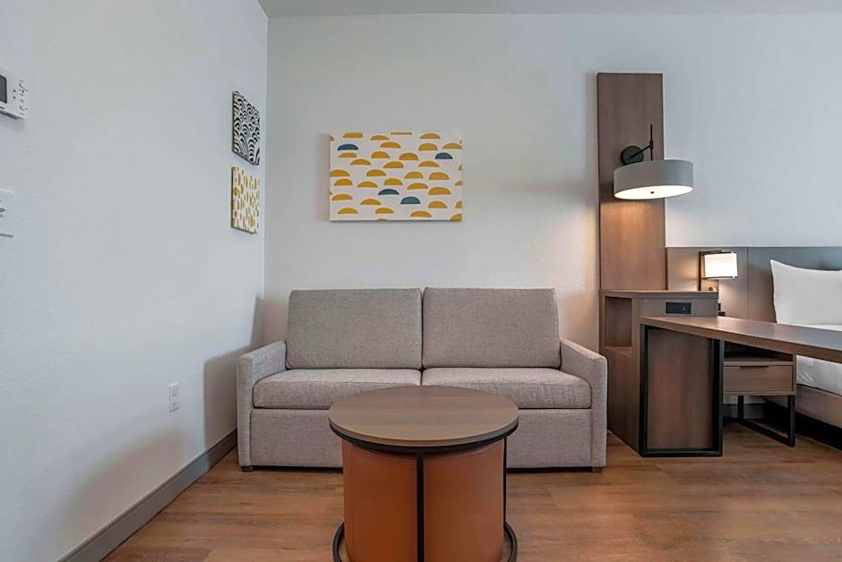 Comfort Inn & Suites Panama City Beach - Pier Park Area