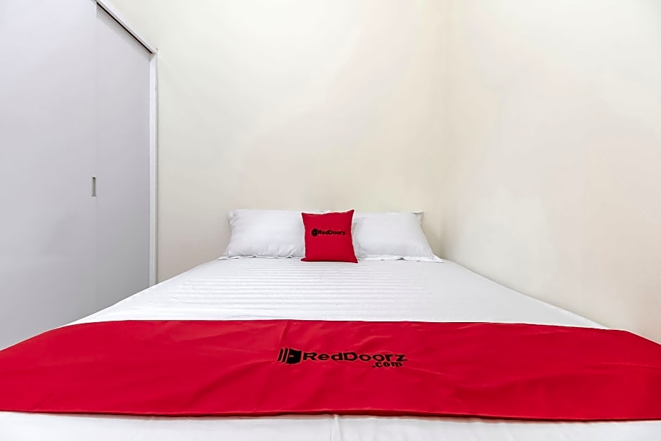 RedDoorz @ Tanjung Duren