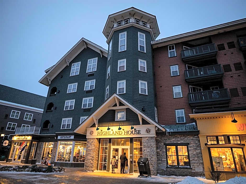 HH 207 Ski-InOut Sunrise Views Village Steps Sleeps 4