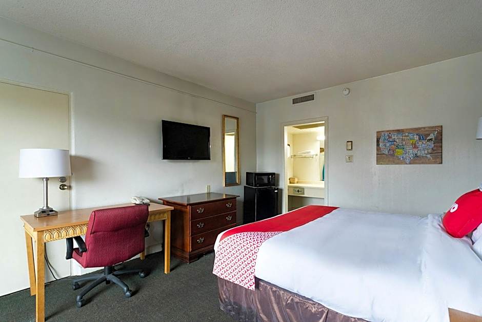 OYO Hotel Sumter SC Downtown