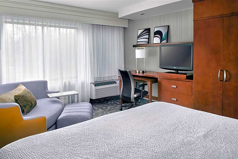 Courtyard by Marriott Paramus