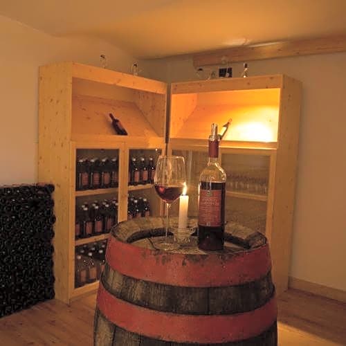 Viktor Bor- és Vendégház****