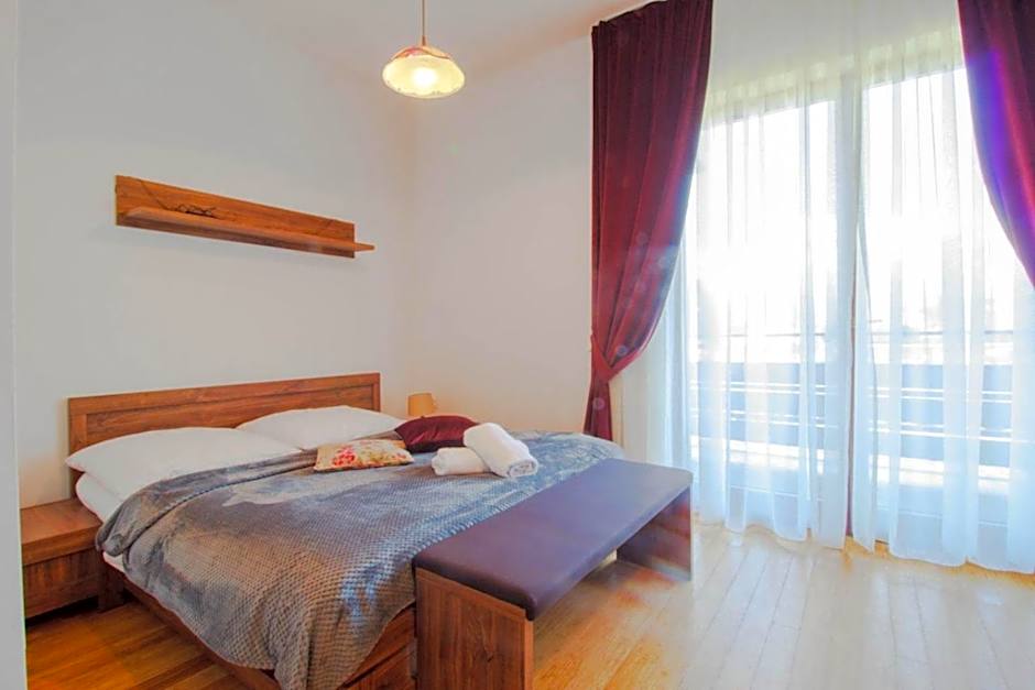 Willa Stożek, 50 m od term i wyciągów narciarskich