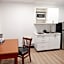 Travelodge by Wyndham Langley City