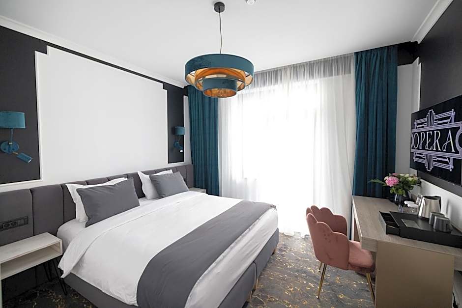 Opera Hotel