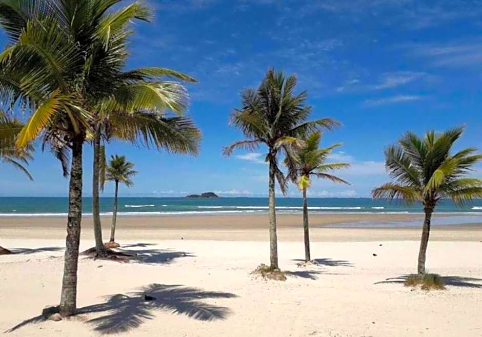 Apartamento Térreo - 40m da Praia - Enseada - Guarujá