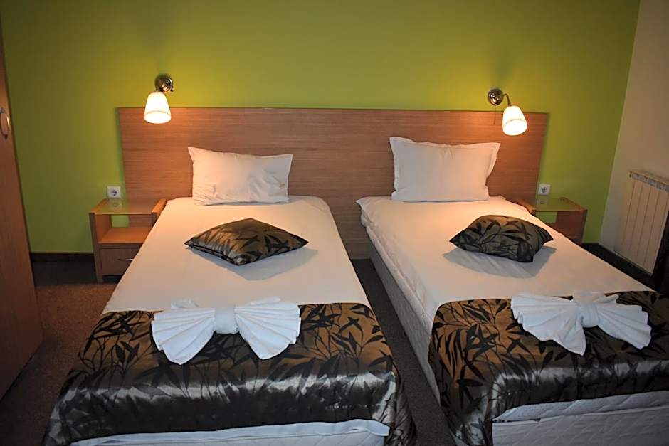 Green Hisar Hotel Family