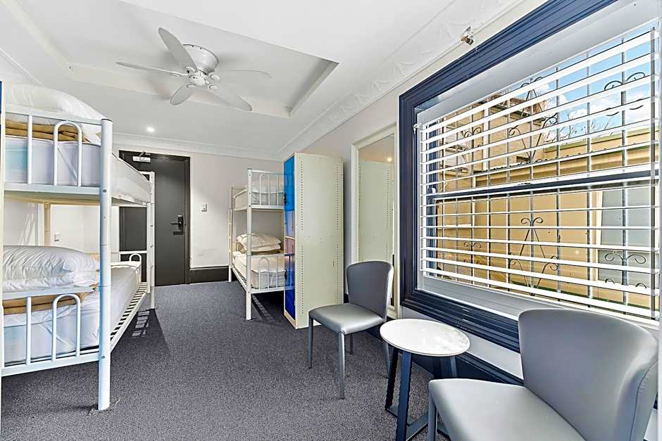 London Plane Backpackers