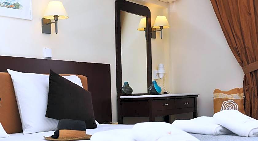 Phaistos Hotel