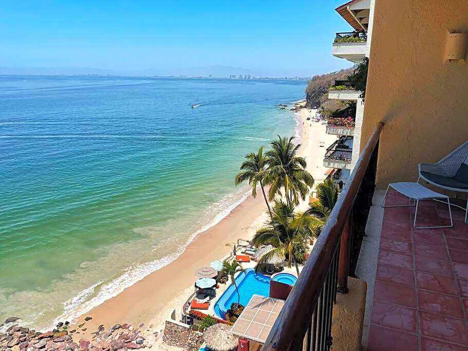 Beachfront Condo in Los Palmares 902 Puerto Vallarta