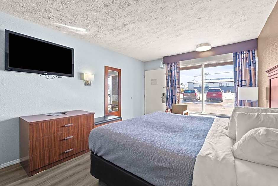 Photo 1 of 1 of Standard King Room - Non-Smoking