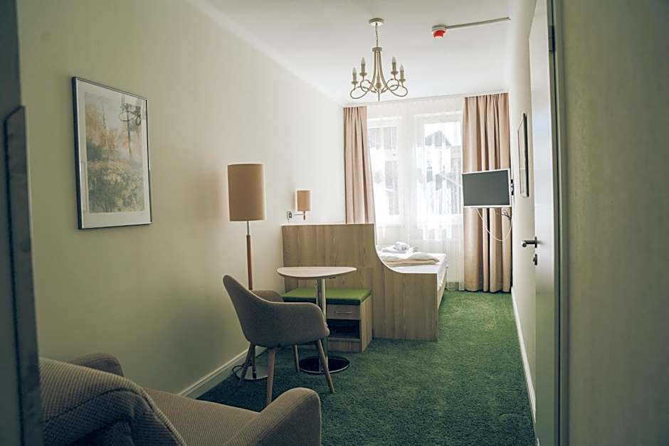 Adelheid Hotel Garni