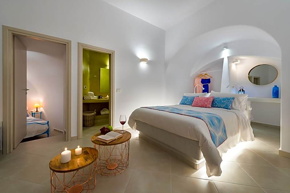 Kima Oia Suites
