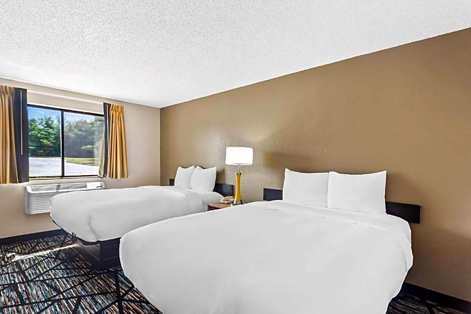 Foto 1 dari 2 — 3 Queen Beds Suite