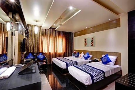 Triple Bed Room With Air Conditioning