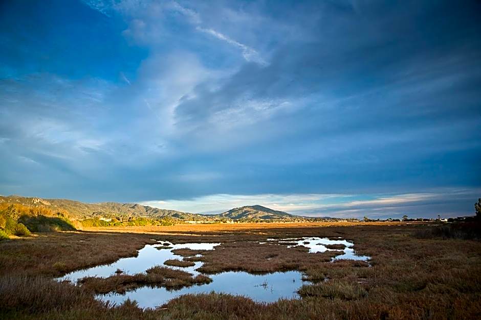 Holiday Inn Express & Suites Carpinteria By IHG