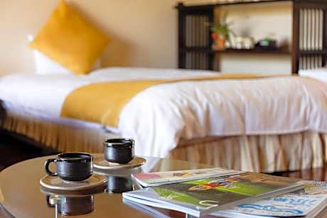 Twin Room with Bathroom