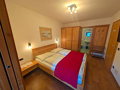 One-Bedroom Apartment with Balcony