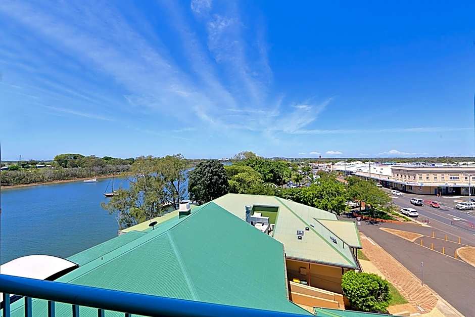 Burnett Riverside Hotel