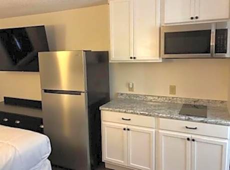 Suite Stay - Talladega