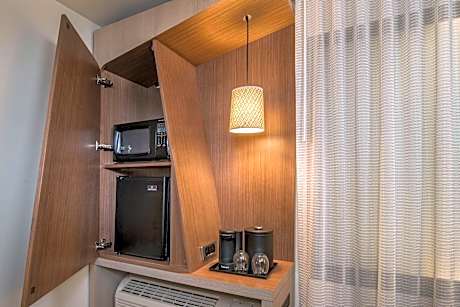 Room, 1 King Bed with Sofa bed (1 King Bed and 1 Double Sofa Bed)