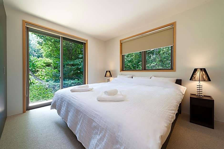 Solar Chalets by HHG