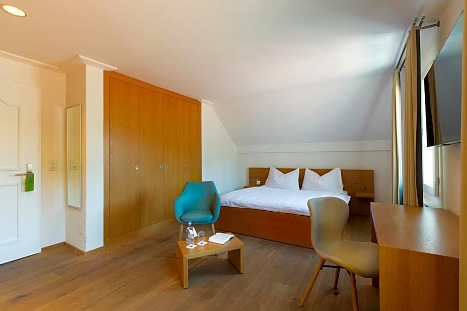 Hotel Kreuz by b_smart