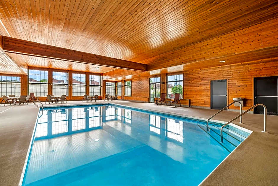 Super 8 by Wyndham La Crosse