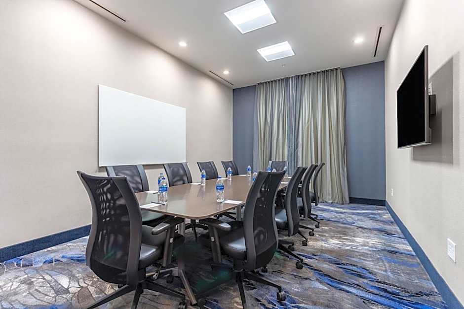 Fairfield Inn & Suites by Marriott Dallas Arlington South