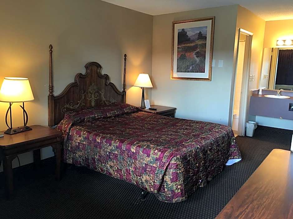 Photo 1 of 5 of 1 Queen Bed