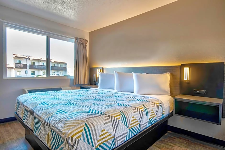 Motel 6 Santa Fe