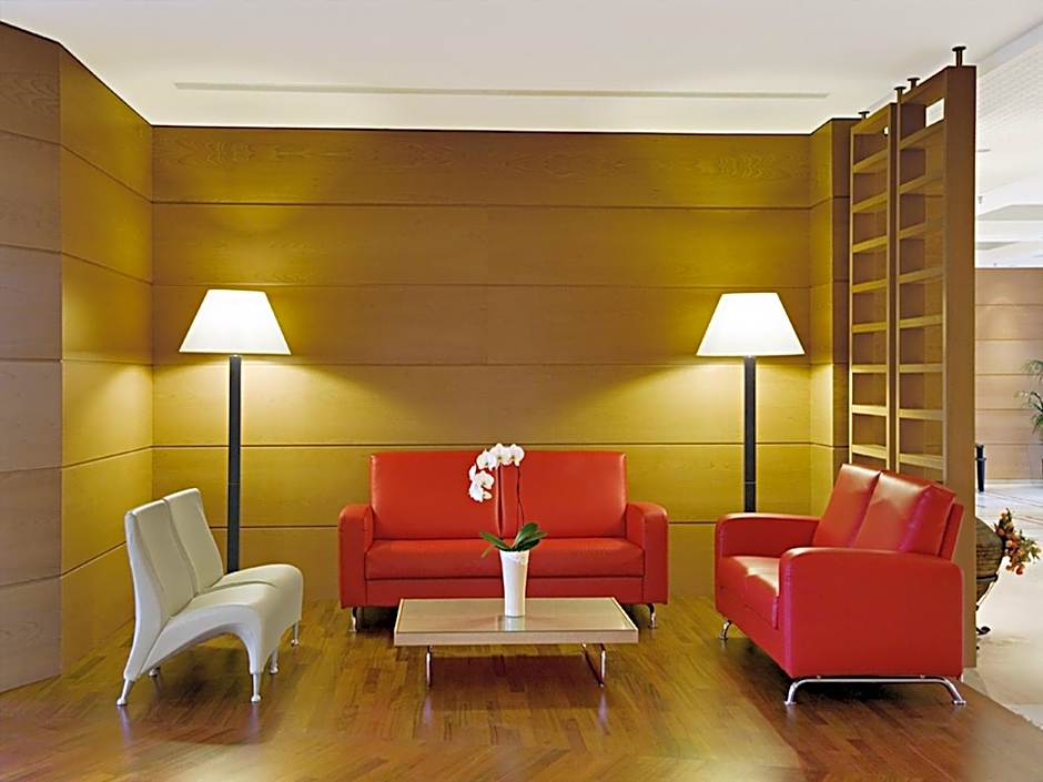 Athineon Hotel