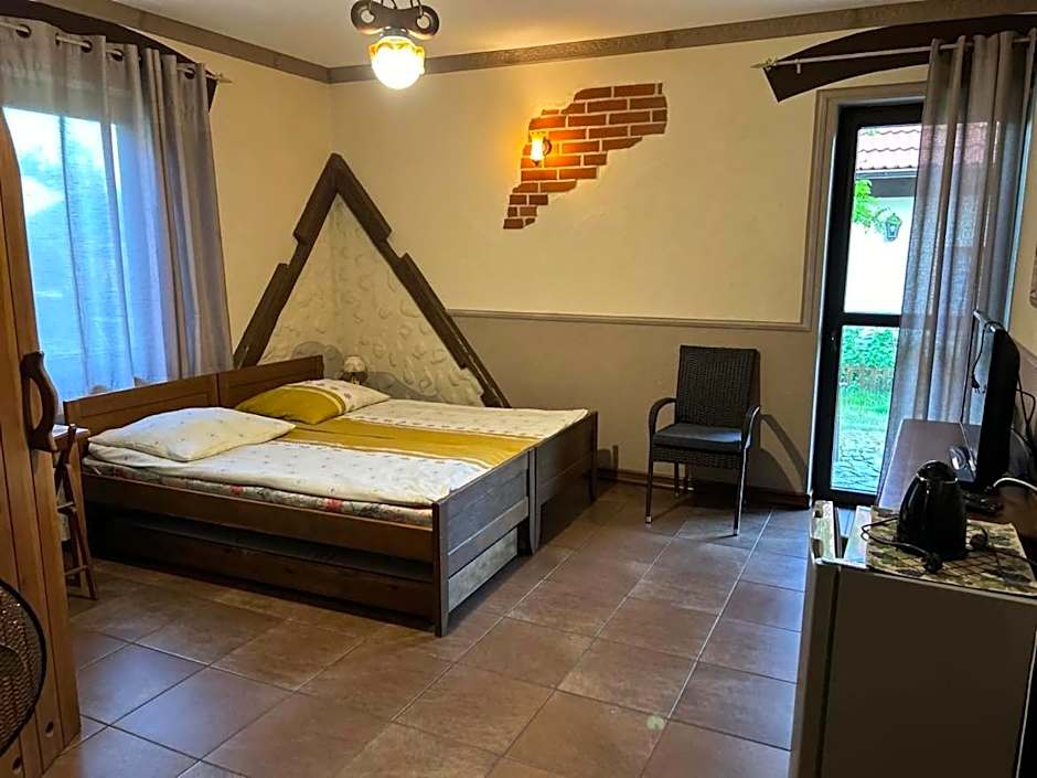 Pokoje i domki Saraceńska Chata