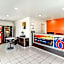 Motel 6 Waco - Lacy Lakeview