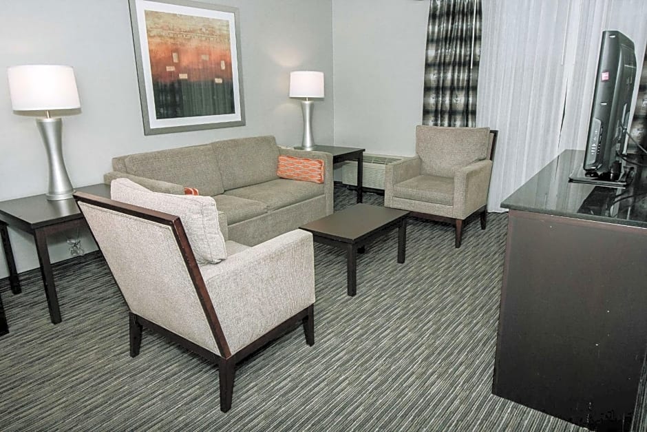 DoubleTree By Hilton Hotel Detroit-Dearborn