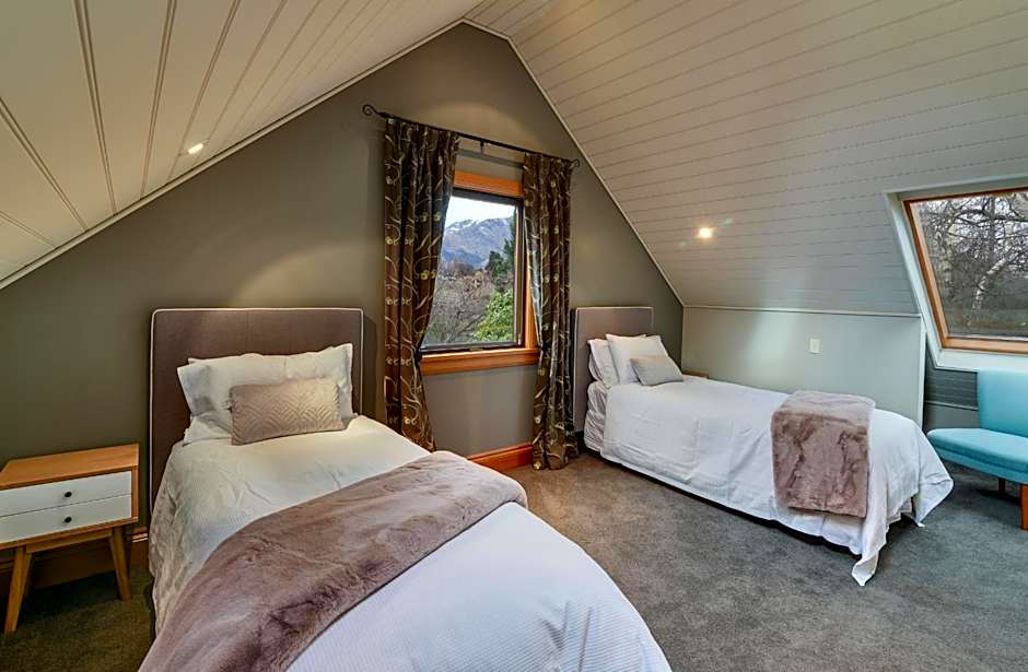 Manata Homestead & Lodge