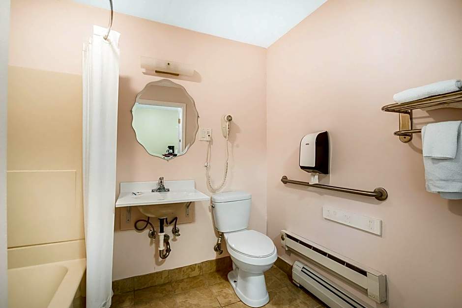 Rodeway Inn - Bellows Falls