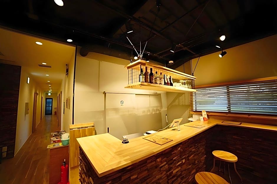 Dot Hostel&Bar