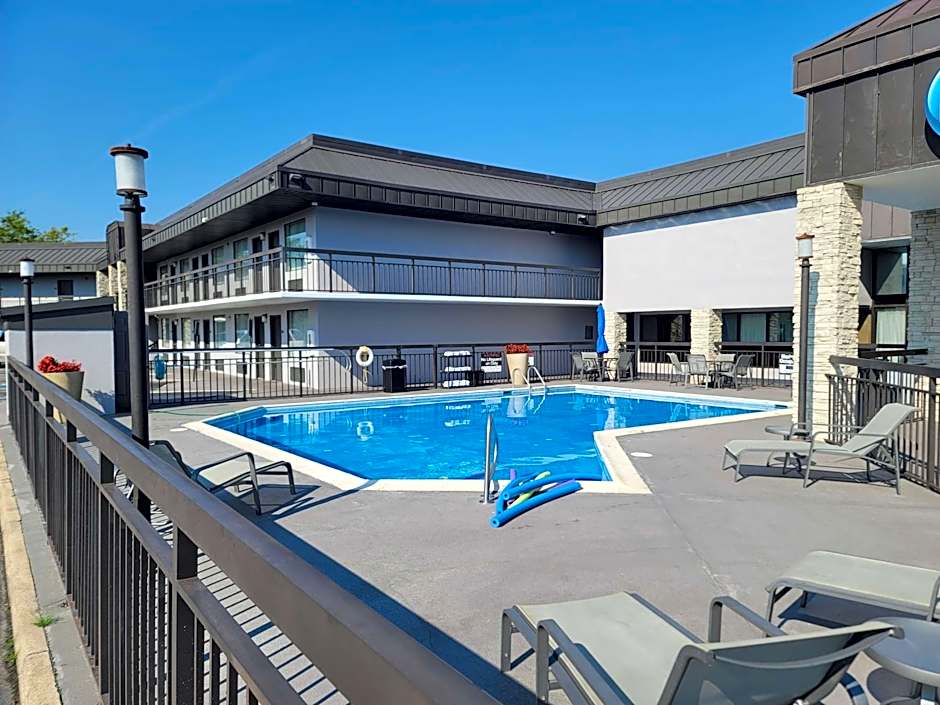 Best Western Center Inn
