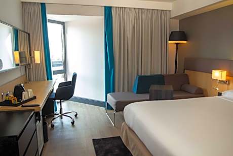 Superior Room With Queen Bed And Convertible So Fa