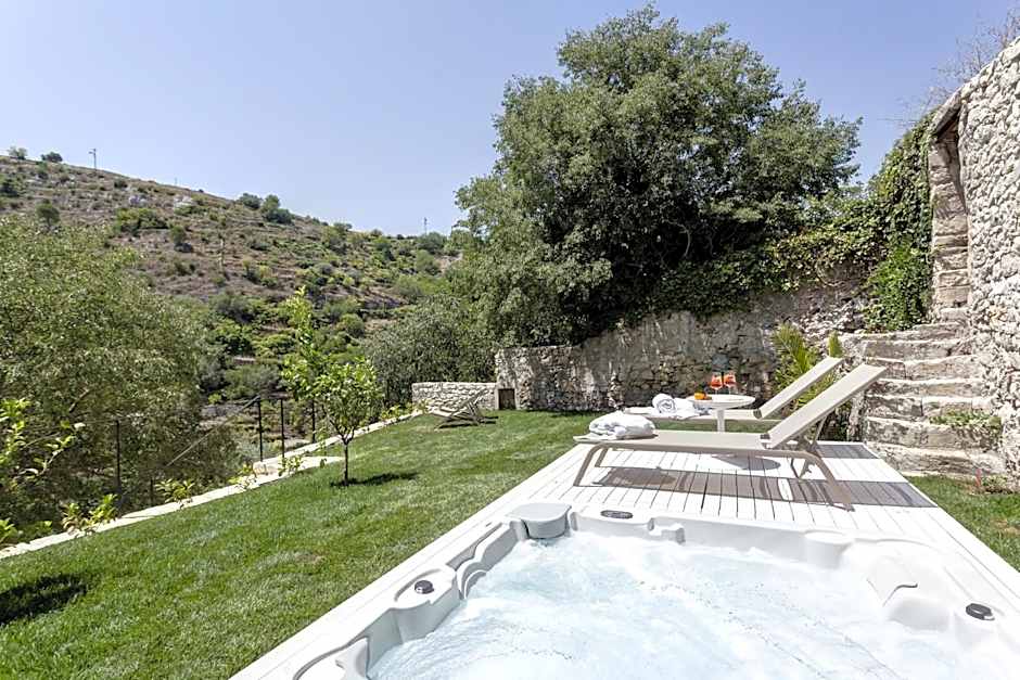 Locanda Don Serafino Historical Boutique Hotel