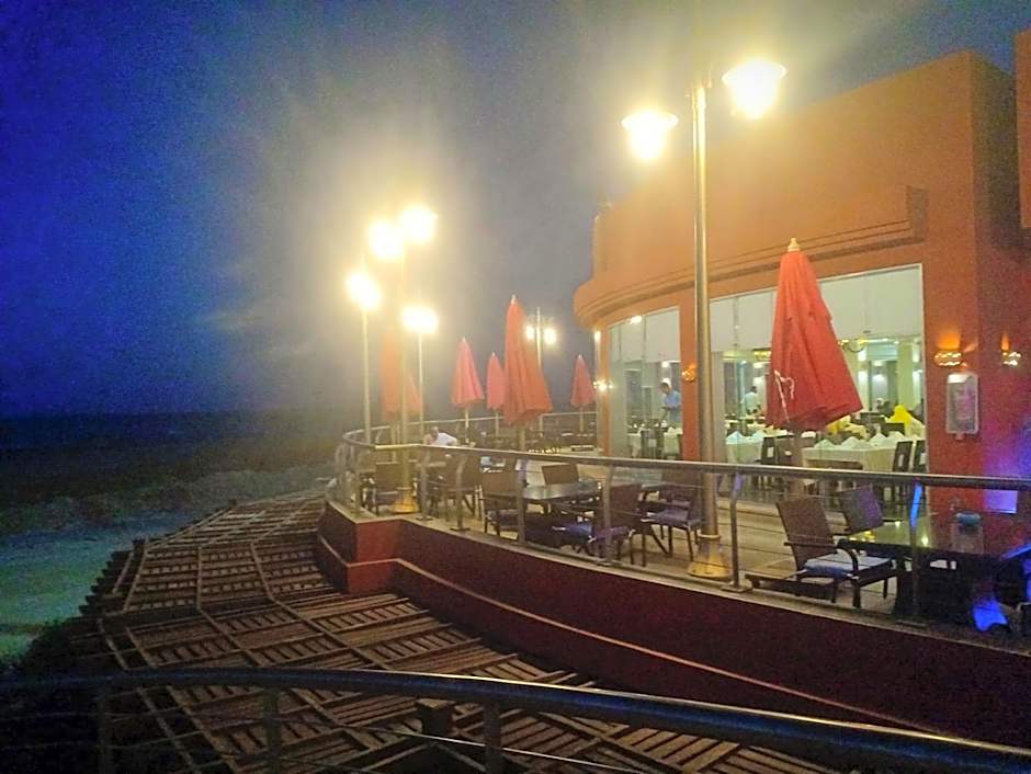 شاليهات بورتو مطروح فيو بحر Porto Matrouh Sea View Families Only