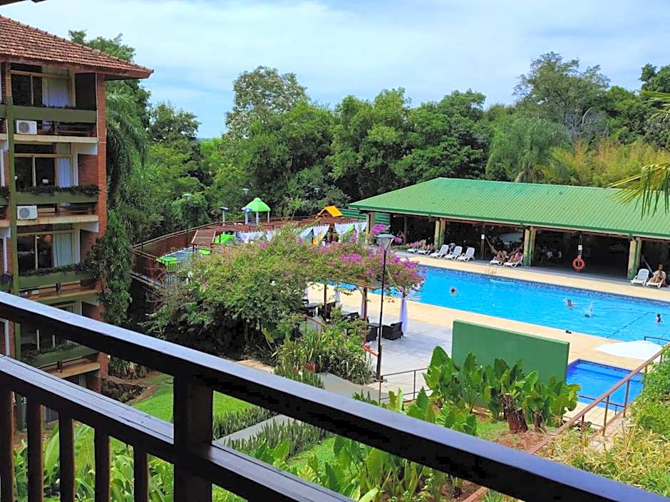 Hotel Raices Esturion