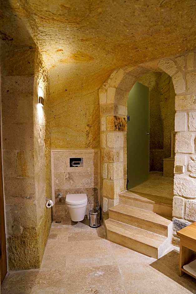 EVANTHIA CAVE SUITES