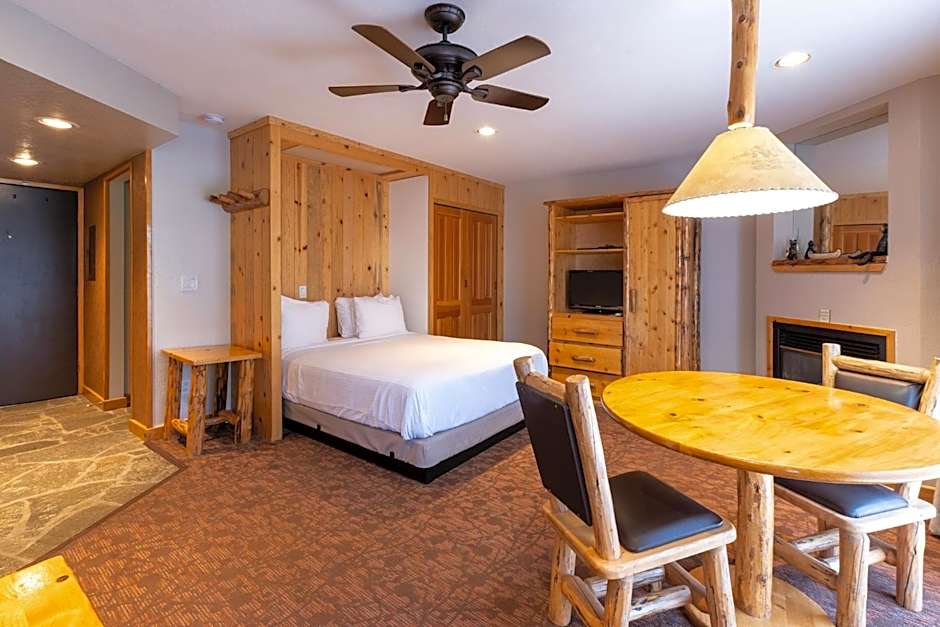 Red Wolf Lodge At Squaw Valley