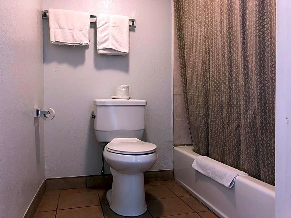 Starlight Inn, Valley Blvd - Downtown LA