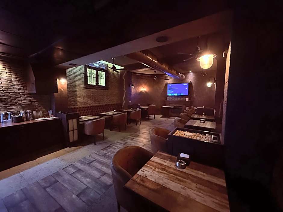 Hotel Alka Residency