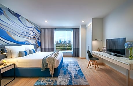 Three Bedroom Lakeview